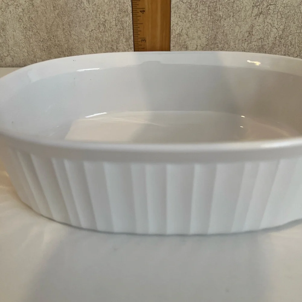 Corningware Oval Casserole Dish with Lid French White F-12-B 1.8 Liter - Picture 8 of 9